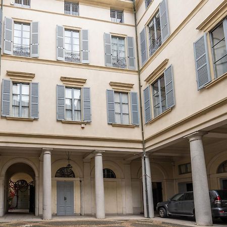 Nerino House, Elegante E Tranquillo Appartamento A 5 Minuti Dal Duomo Милано Екстериор снимка