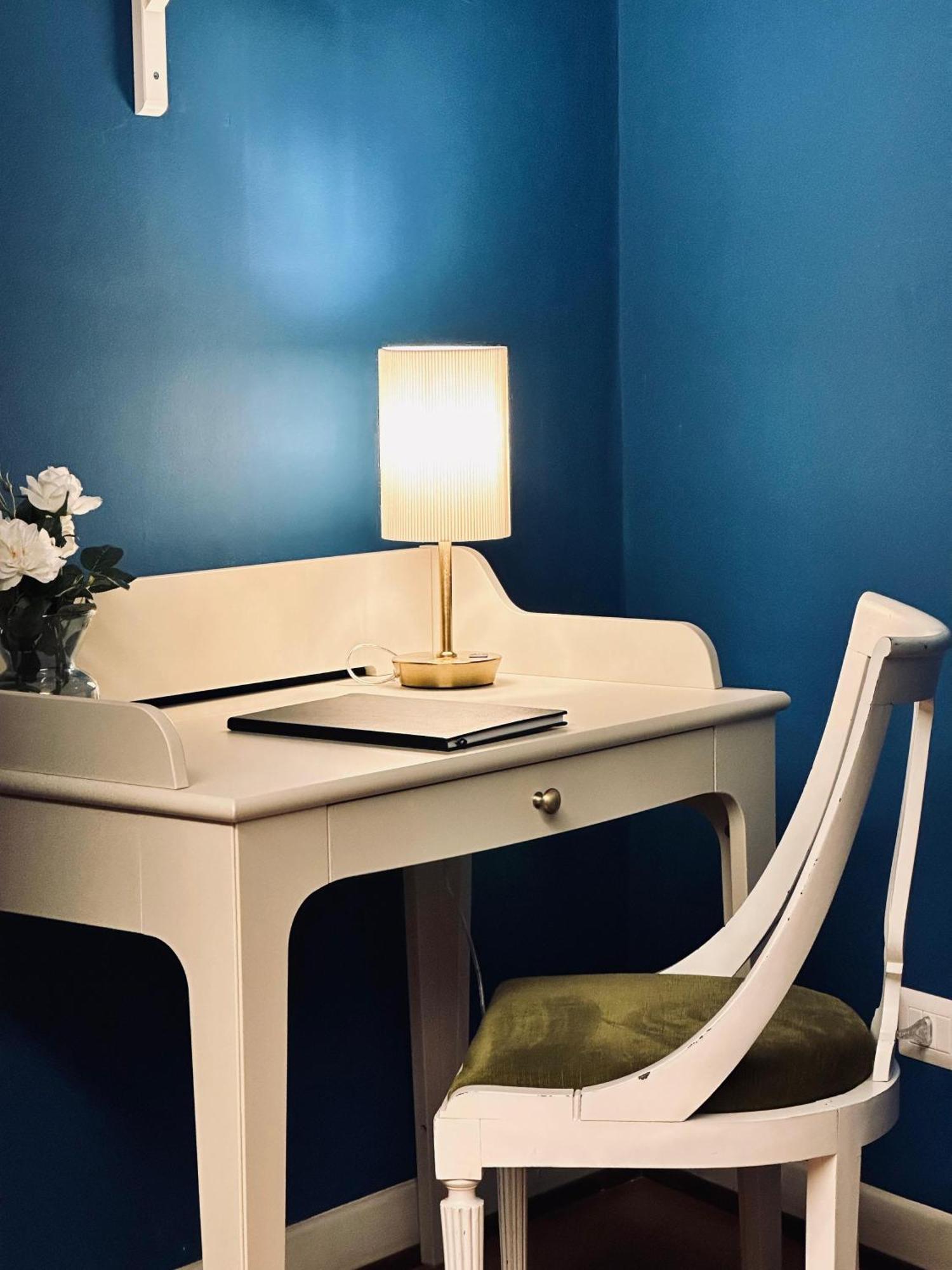 Nerino House, Elegante E Tranquillo Appartamento A 5 Minuti Dal Duomo Милано Екстериор снимка