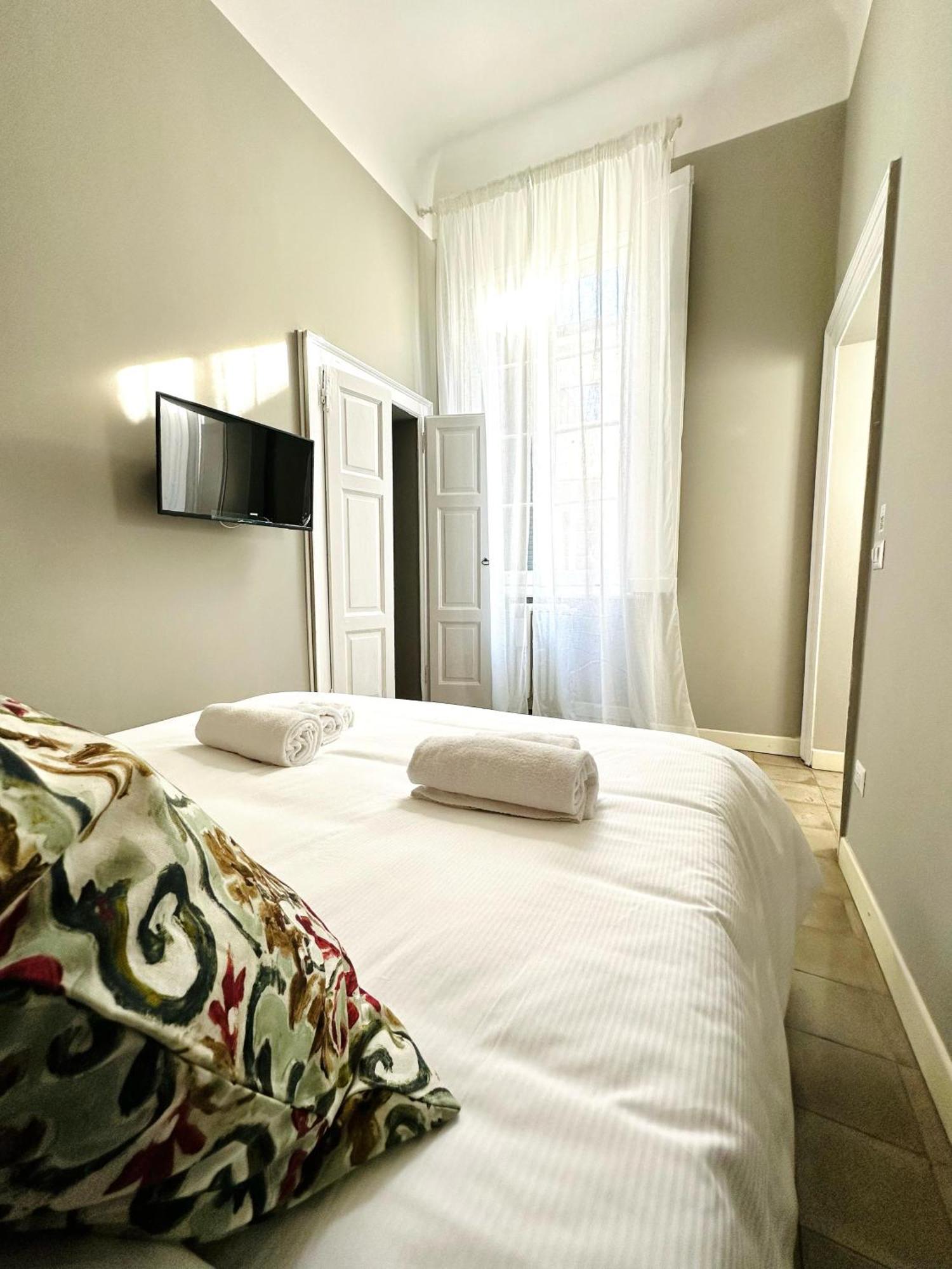 Nerino House, Elegante E Tranquillo Appartamento A 5 Minuti Dal Duomo Милано Екстериор снимка
